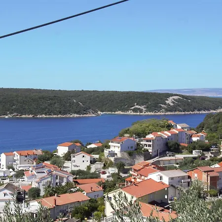 Apartment Kampor アパート Kampor